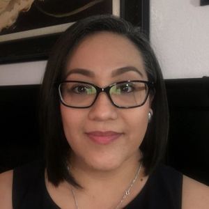 Meet your Posher, Claudia